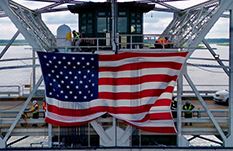 Flag on bridge_233px